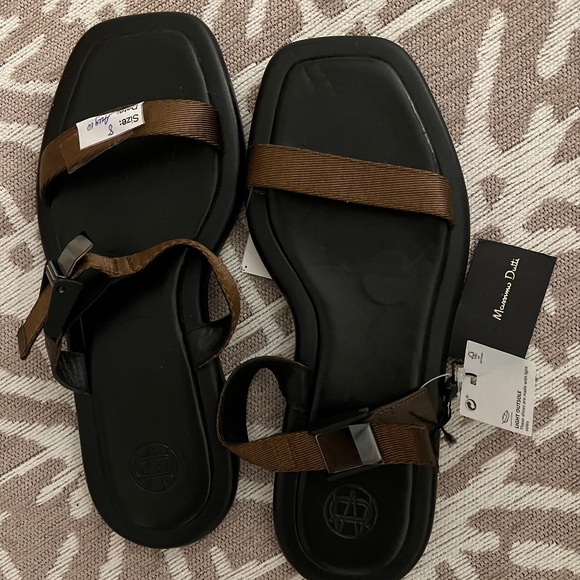 Massimo Dutti sandals - Picture 1 of 3